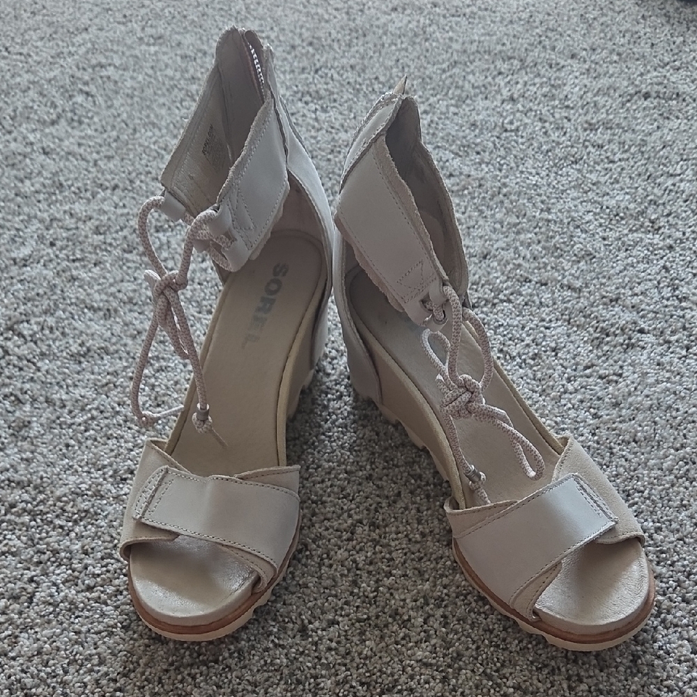 Sorel Cream Wedge Sandals, size 12